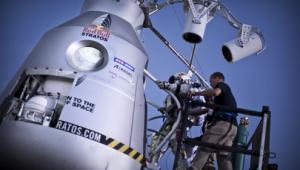 Felix Baumgartner completes final Red Bull Stratos test jump